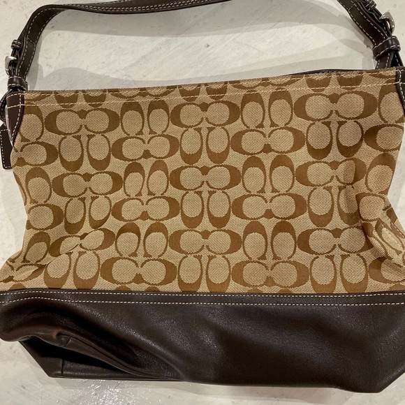 Choach vintage shoulder purse - Picture 2 of 4